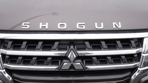 パジェロ(V80/90系)用のSHOGUN仕様エンブレム(英国三菱純正OP パジェロ(V80/90系)用のSHOGUN仕様エンブレム(英国三菱純正OP